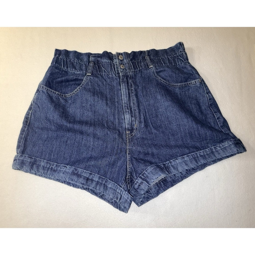 Levi's High-Rise Women's Paperbag Denim Short  Size 32‎